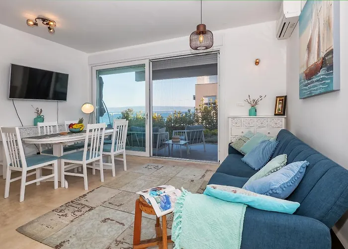 Sea View With Garden Apartment Joshua