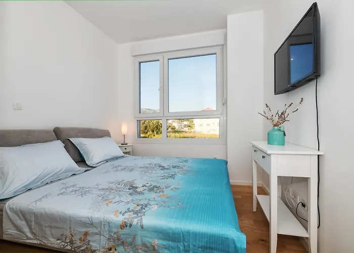 Sea View With Garden Apartment Joshua